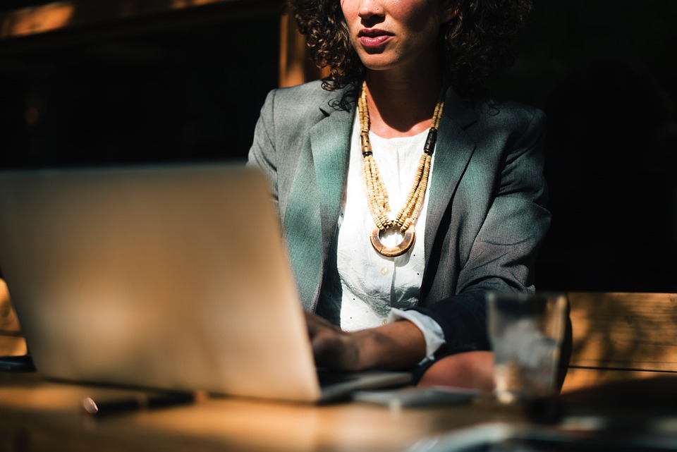 Enregistrement d'entreprise et traduction certifiée sous licence